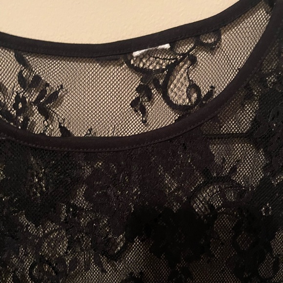 Black dress - Picture 4 of 6